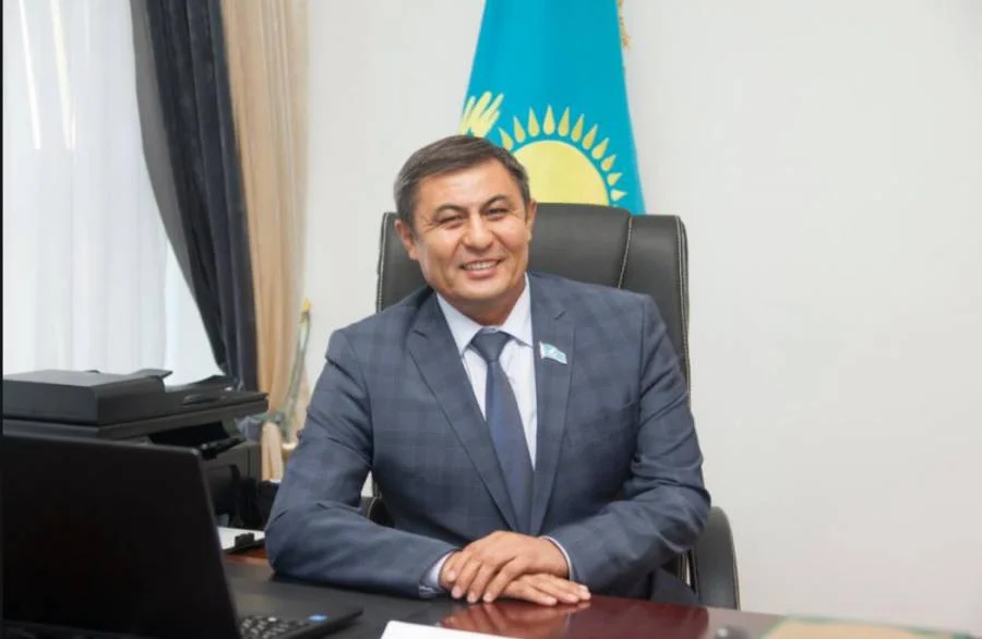 Міндет. Адал еңбек. Абырой